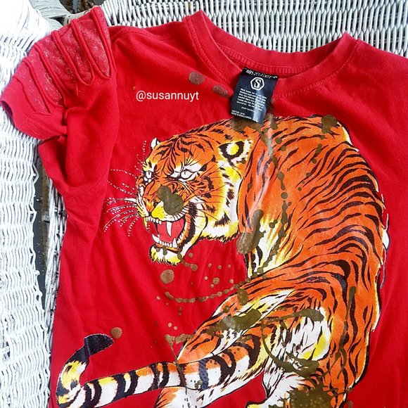 Switch Red Ribbed Rhinestone Short Sleeve Orange Circus Tiger Animalcore Top♥️ - Picture 3 of 9